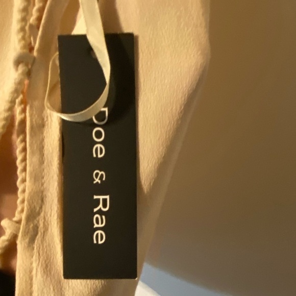 Doe & Rae cream top with lace up sides - Picture 5 of 9